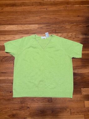 White Stag Lime Green V-neck T-Shirt XL